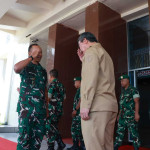 Sambangi Gubernur HL, Pangdam Pamit