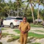 Talud Pesisir Aru Jebol Diterjang Ombak, Bupati Kaidel Turun Tangan: “Ini Tak Bisa Dibiarkan”