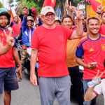 Bupati Thaher Sulap Nobar Piala Dunia Jadi Panggung UMKM, Pedagang Laris Manis di Langgur