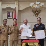Pemkab dan Bawaslu Aru Teken MoU Pengawasan Netralitas ASN Menuju Pemilu 2029
